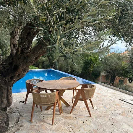 Barbati Villa Βίλα
